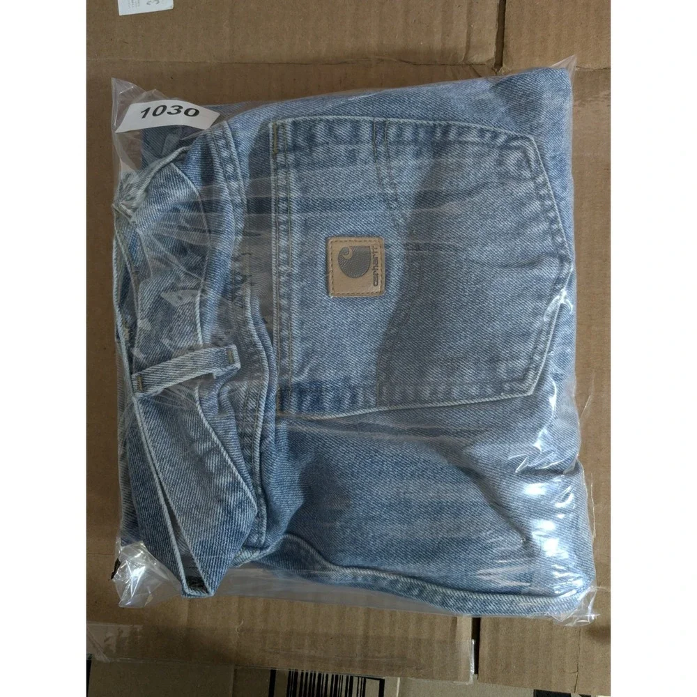 Carhartt traditional fit